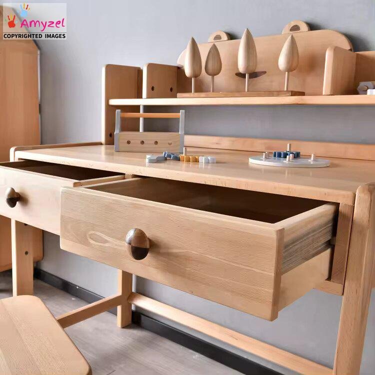 Studle table magnified_avif