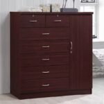 2 small lockable top drawers + 4 wide lower drawers + 1 tall side cupboard door.